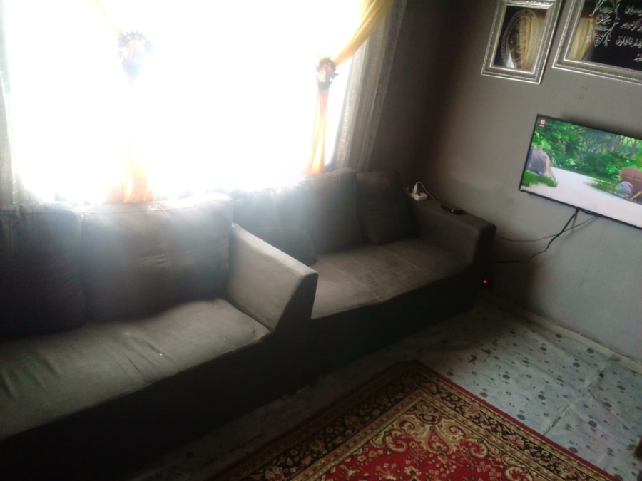  Bedroom Property for Sale in Valhalla Park Western Cape